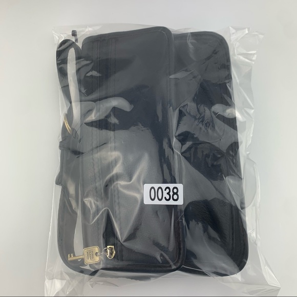 Fossil Classic Collection Shoulder Bag - Picture 15 of 15